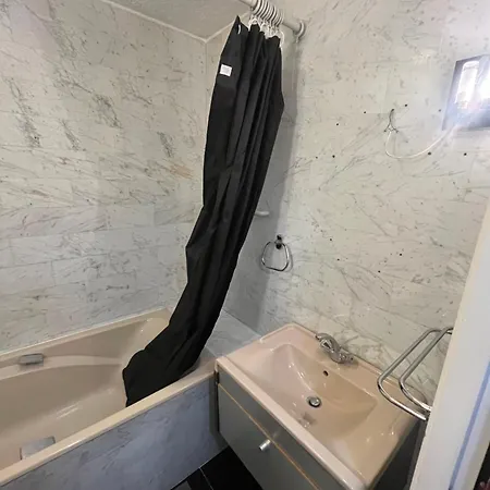 - Inout - 7 Beds Flat S-k10 *