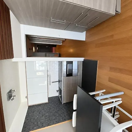 - Inout - 7 Beds Flat S-k10